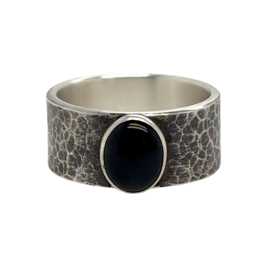 Onyx Ring with Hammered Band