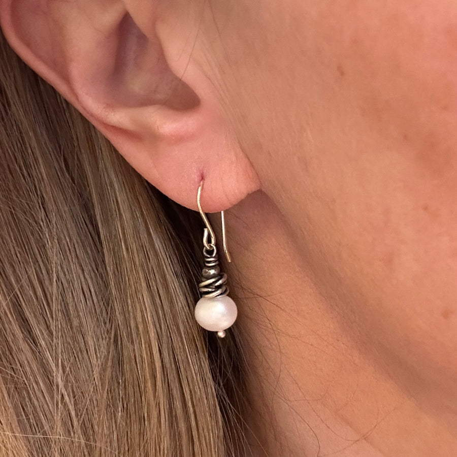 Earrings - Pearl - Tiny