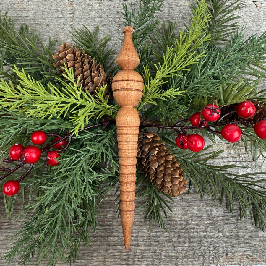 Ornament - Spire - Apricot