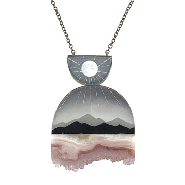 Necklace with Crystal - Magic Hills