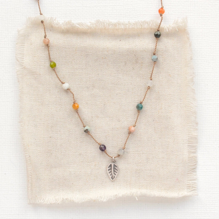 Kaleidoscope - Necklace - Leaf - Knotted