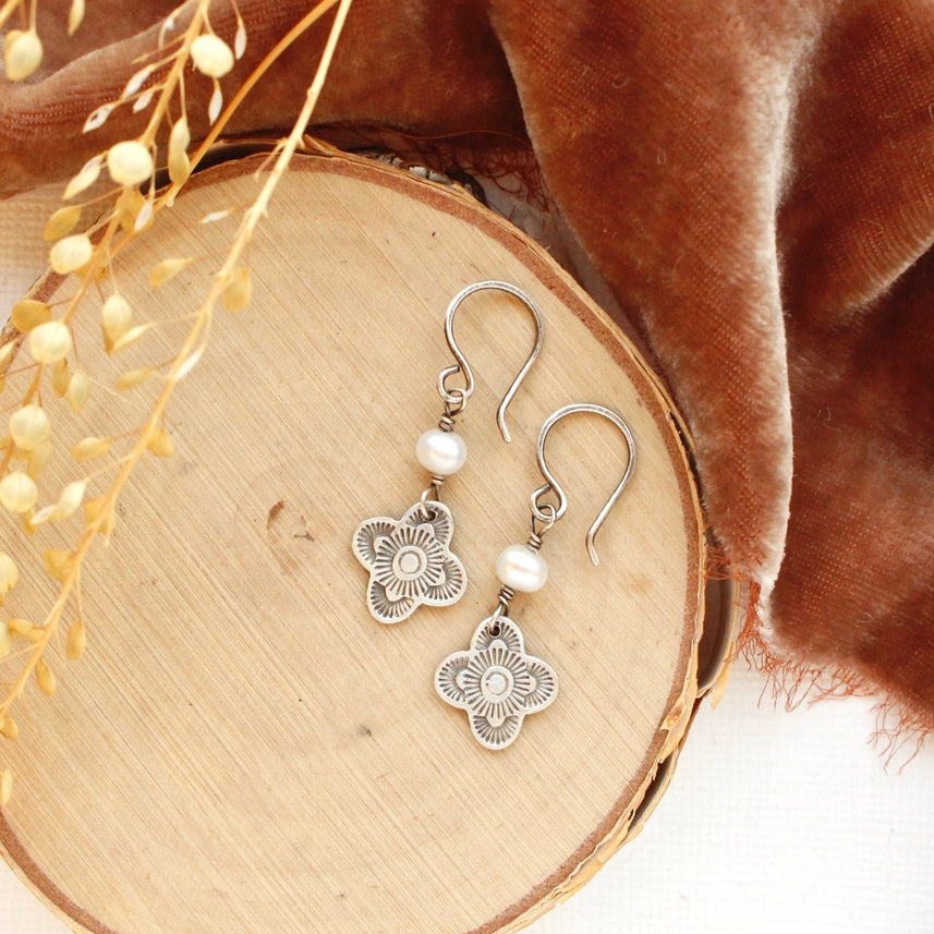 Talara - Earrings - Pearl